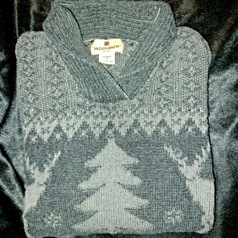 Women's Beautiful Woolrich Sweater Size XL